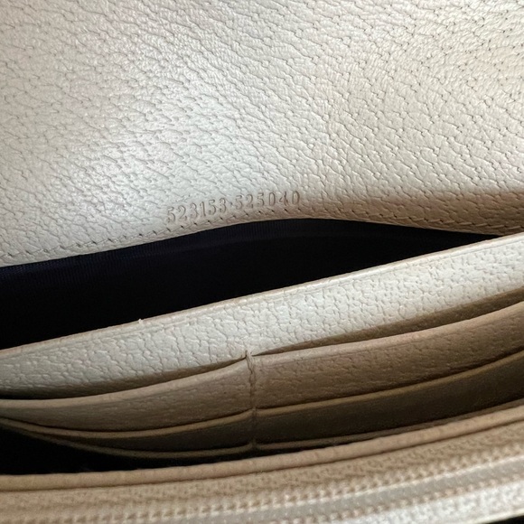 🌺Auth. Gucci crossbody wallet  WOC 🌺 - Picture 9 of 15